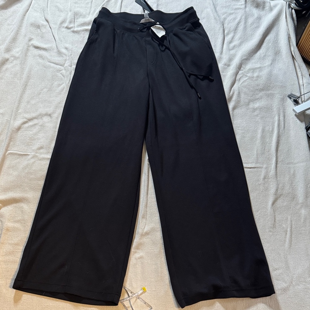 Elegant Black Wide-Leg Women's Pants NWT Size L